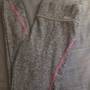 PINK yoga leggings